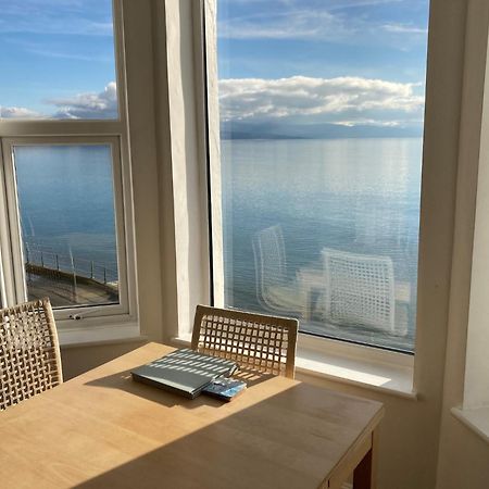 קריקיאז Marine Terrace Apartments מראה חיצוני תמונה