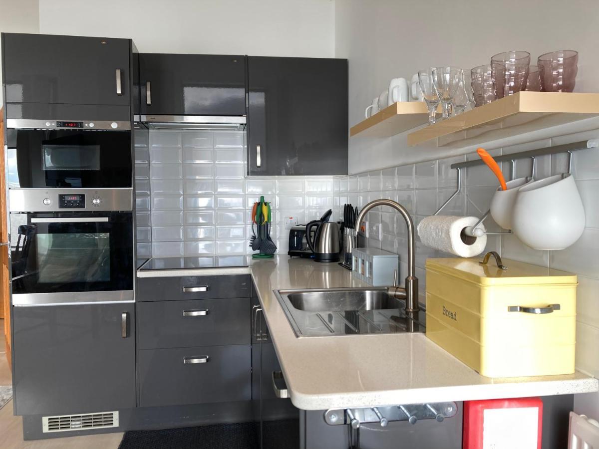 קריקיאז Marine Terrace Apartments מראה חיצוני תמונה