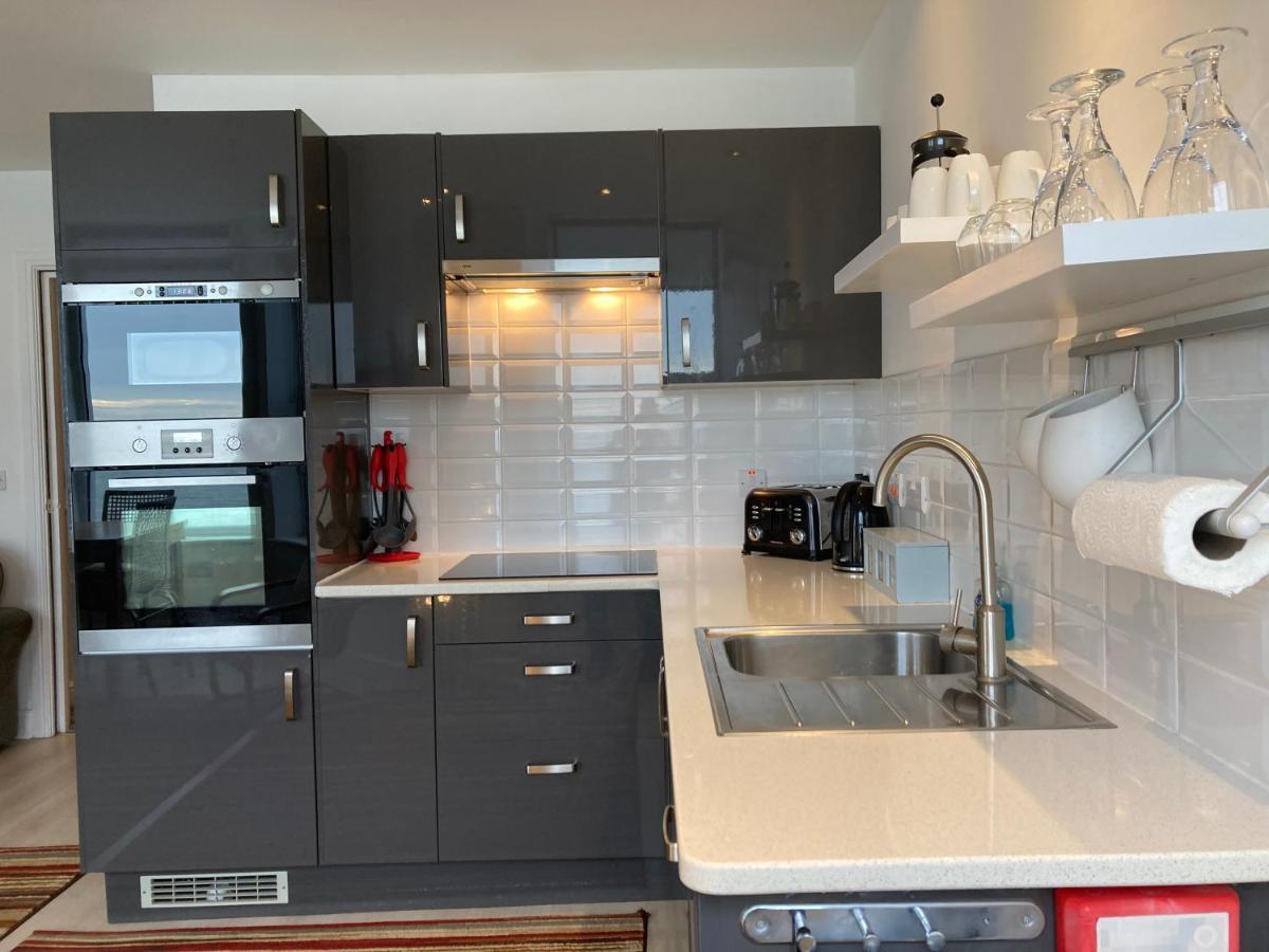 קריקיאז Marine Terrace Apartments מראה חיצוני תמונה