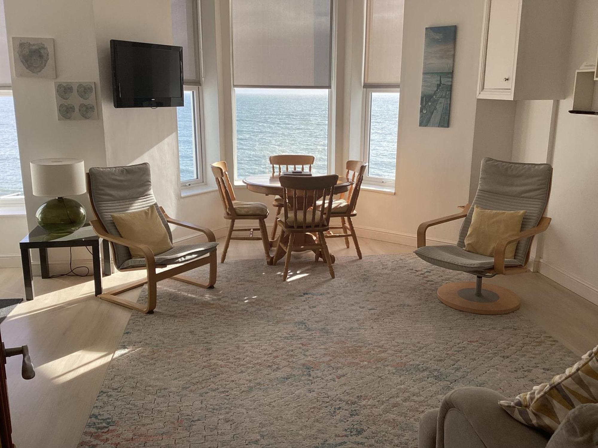 קריקיאז Marine Terrace Apartments מראה חיצוני תמונה