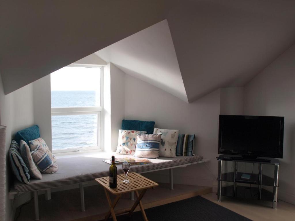 קריקיאז Marine Terrace Apartments מראה חיצוני תמונה