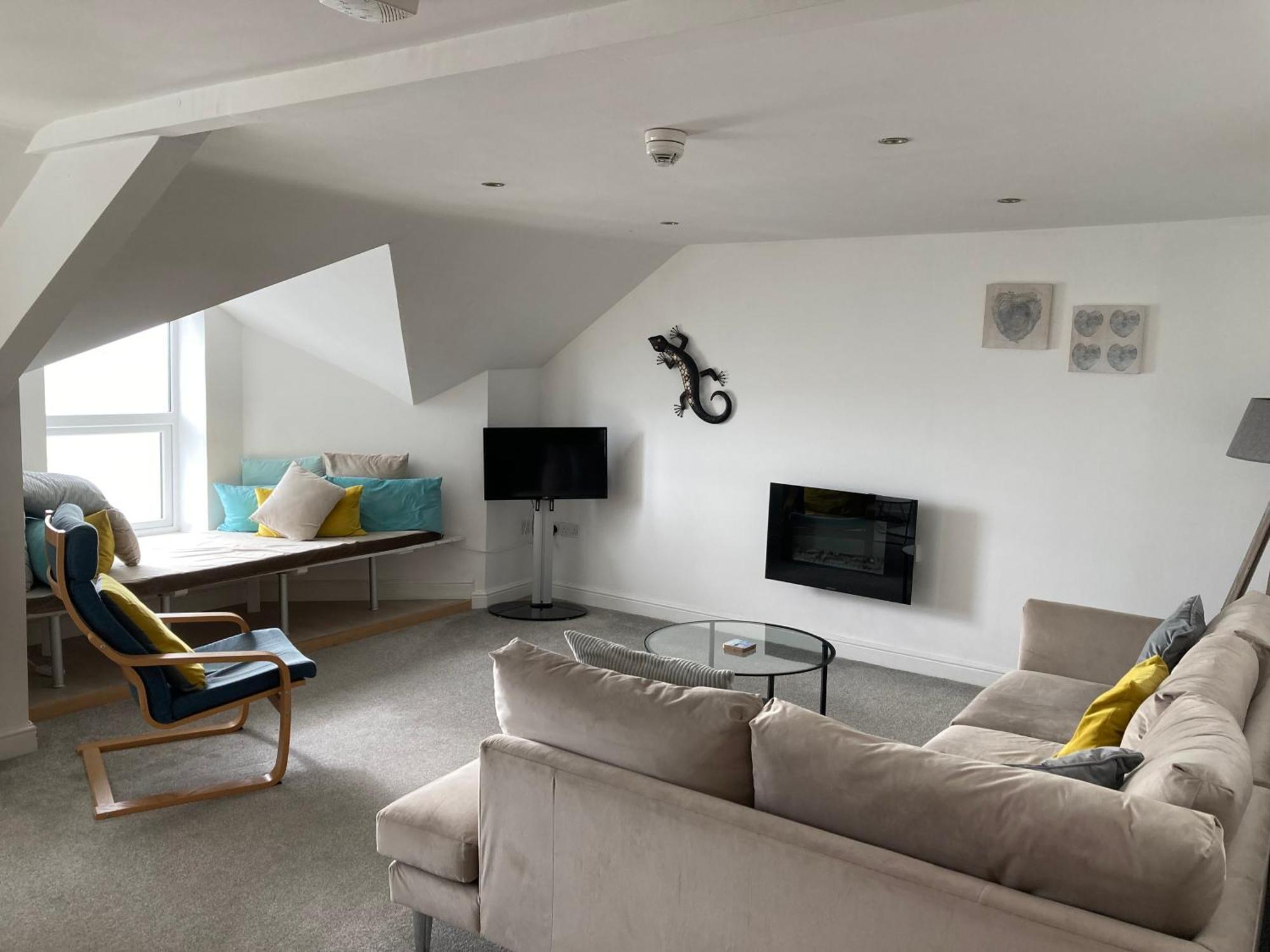 קריקיאז Marine Terrace Apartments מראה חיצוני תמונה