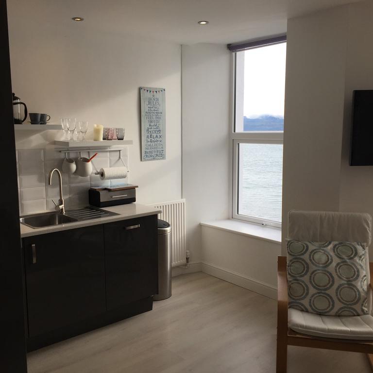 קריקיאז Marine Terrace Apartments מראה חיצוני תמונה